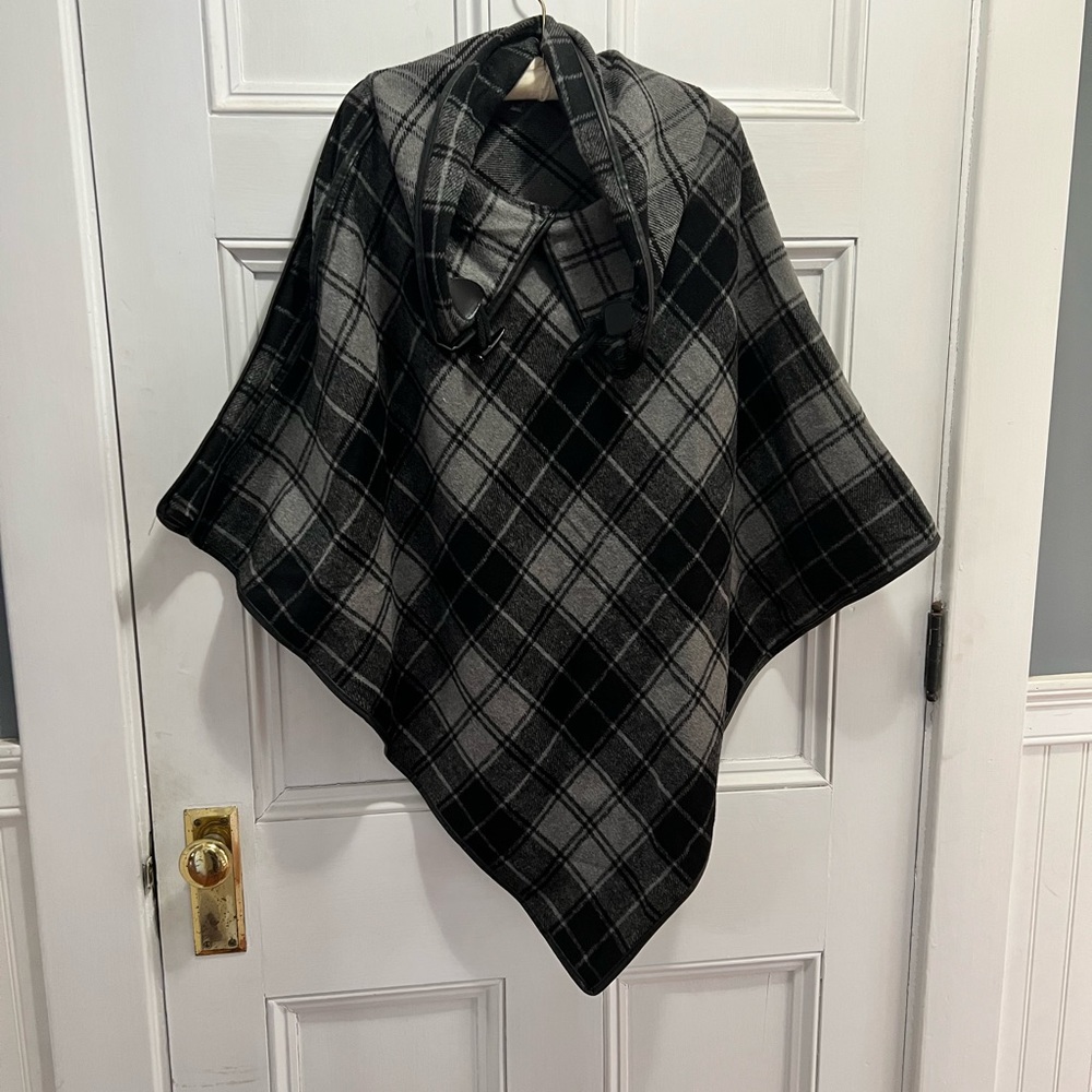 Houndstooth Cape - image 2